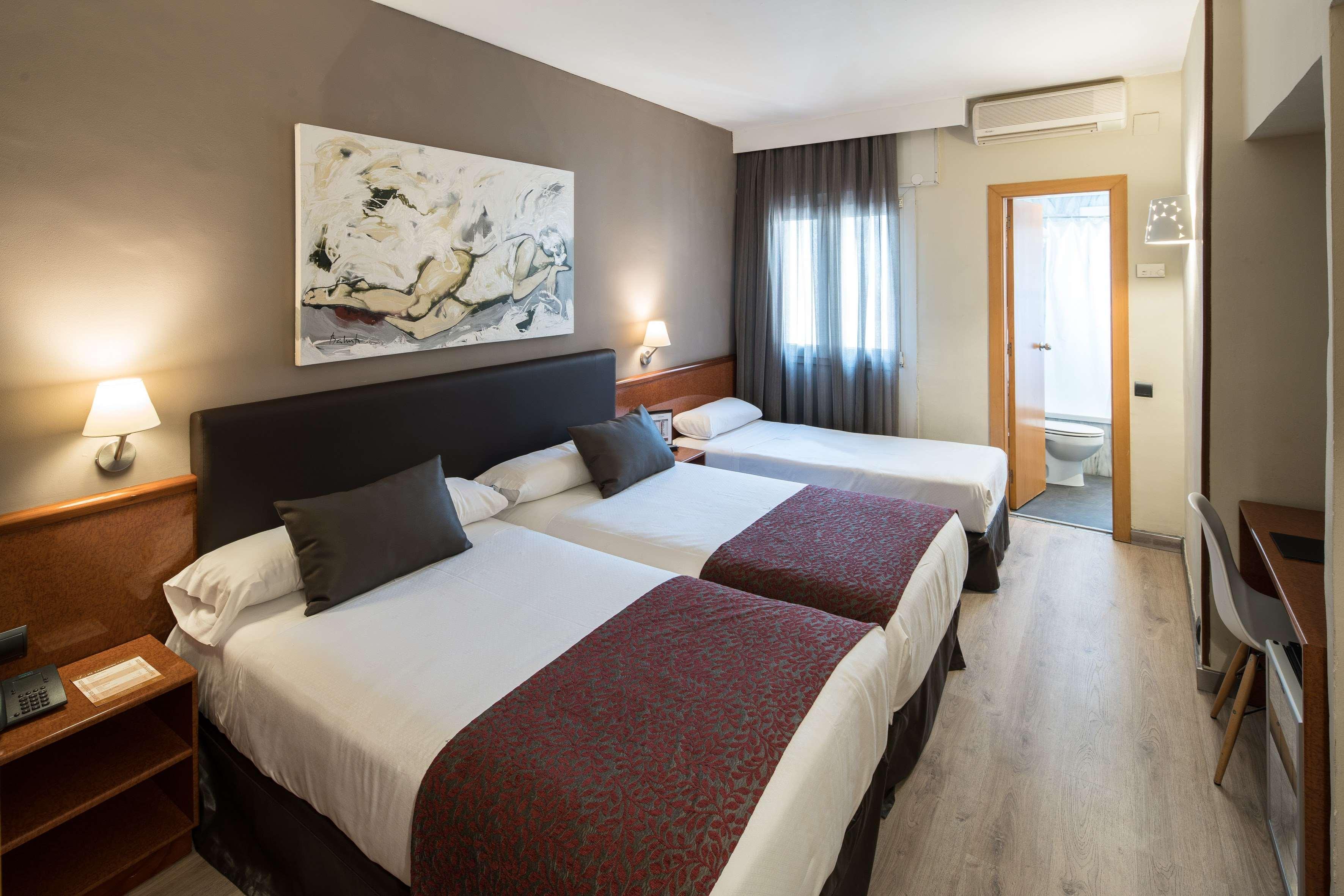 Catalonia Castellnou Hotel Barcelona Kültér fotó