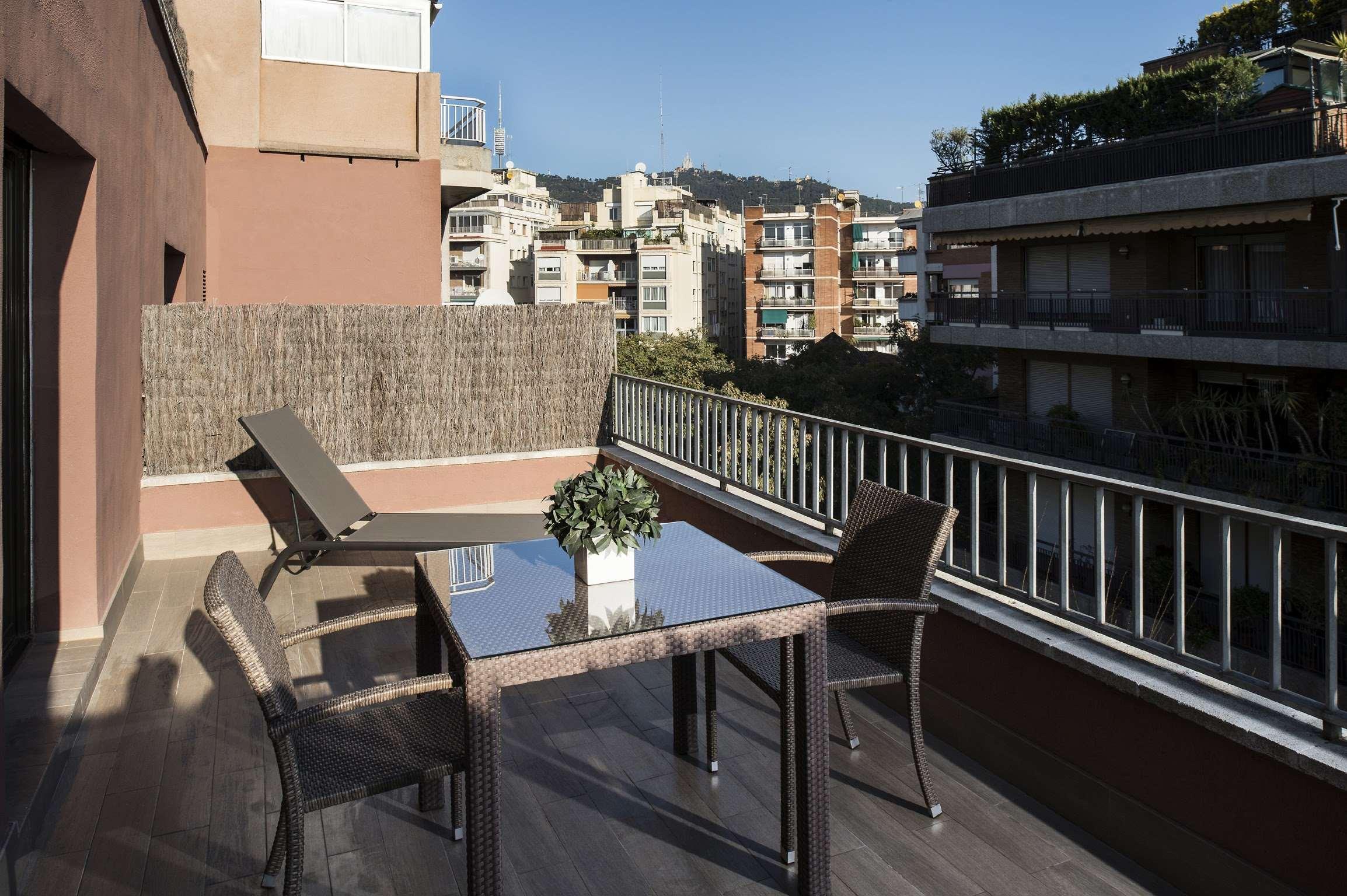 Catalonia Castellnou Hotel Barcelona Kültér fotó