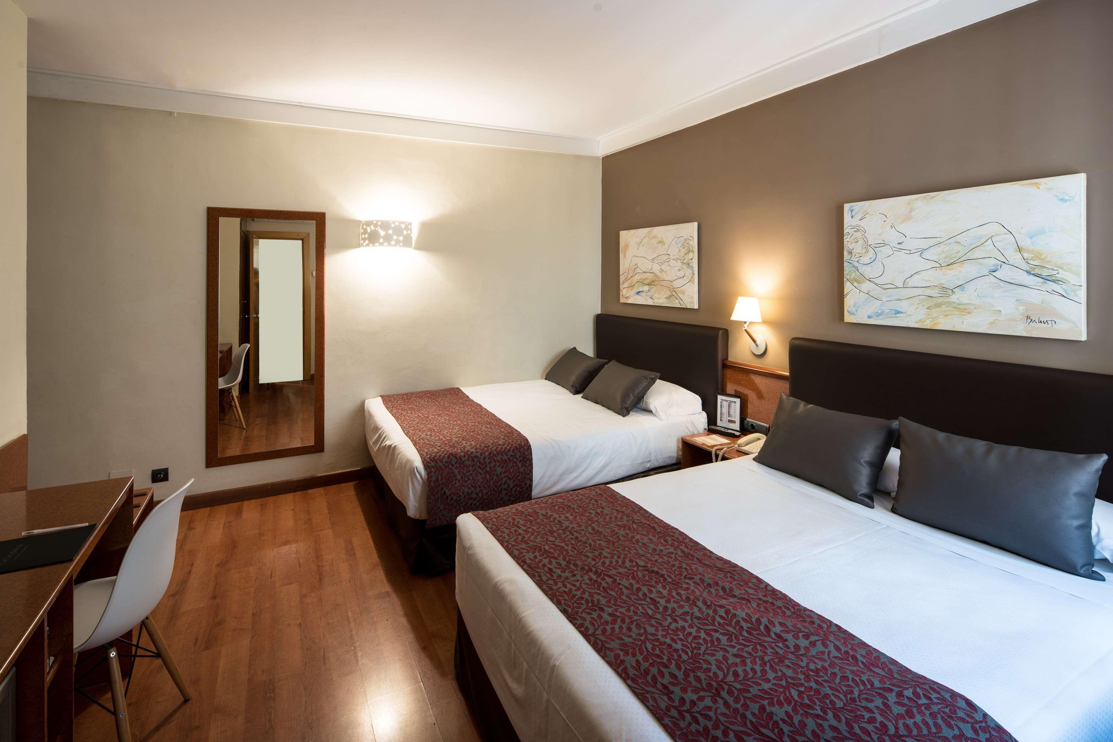 Catalonia Castellnou Hotel Barcelona Kültér fotó