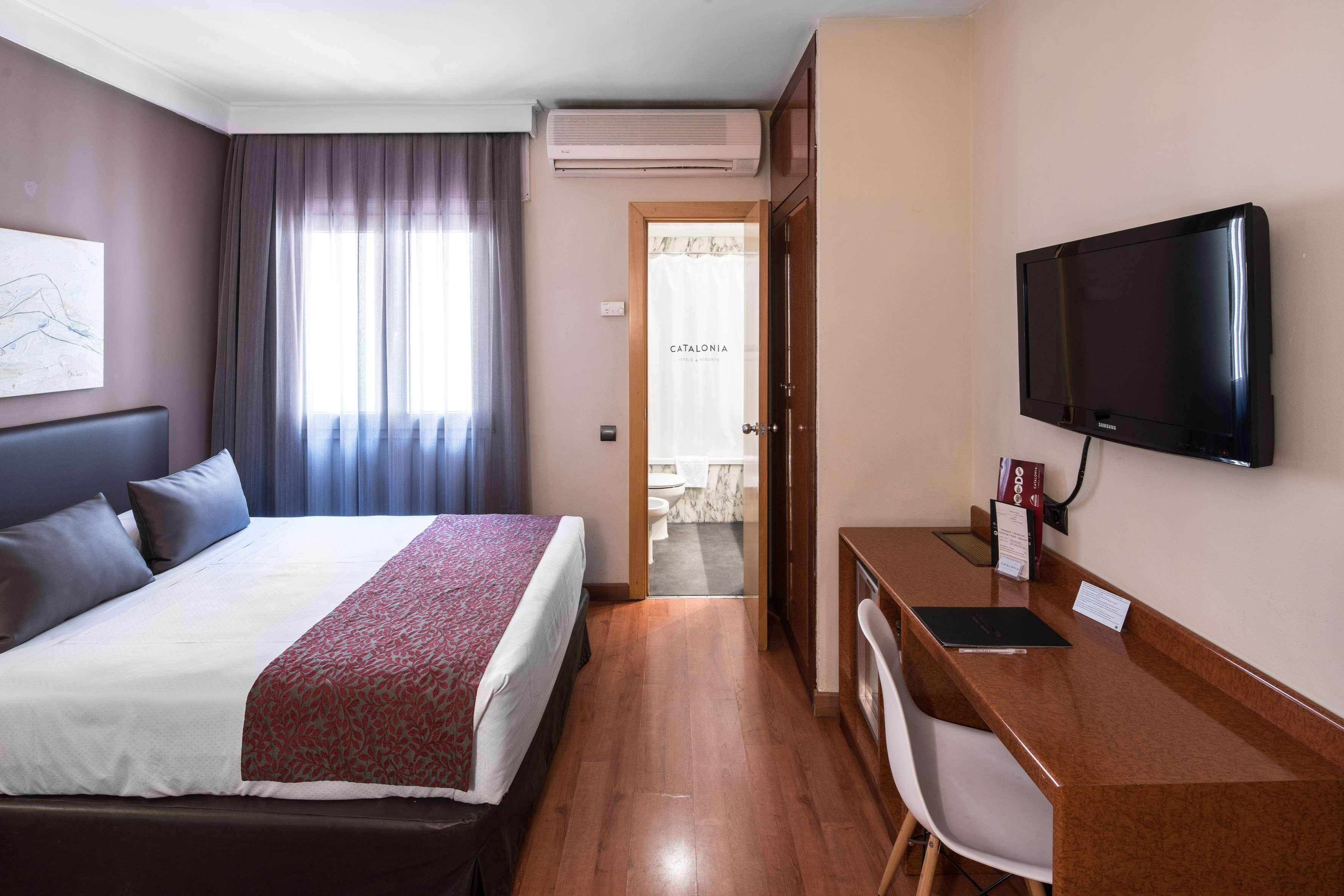 Catalonia Castellnou Hotel Barcelona Kültér fotó