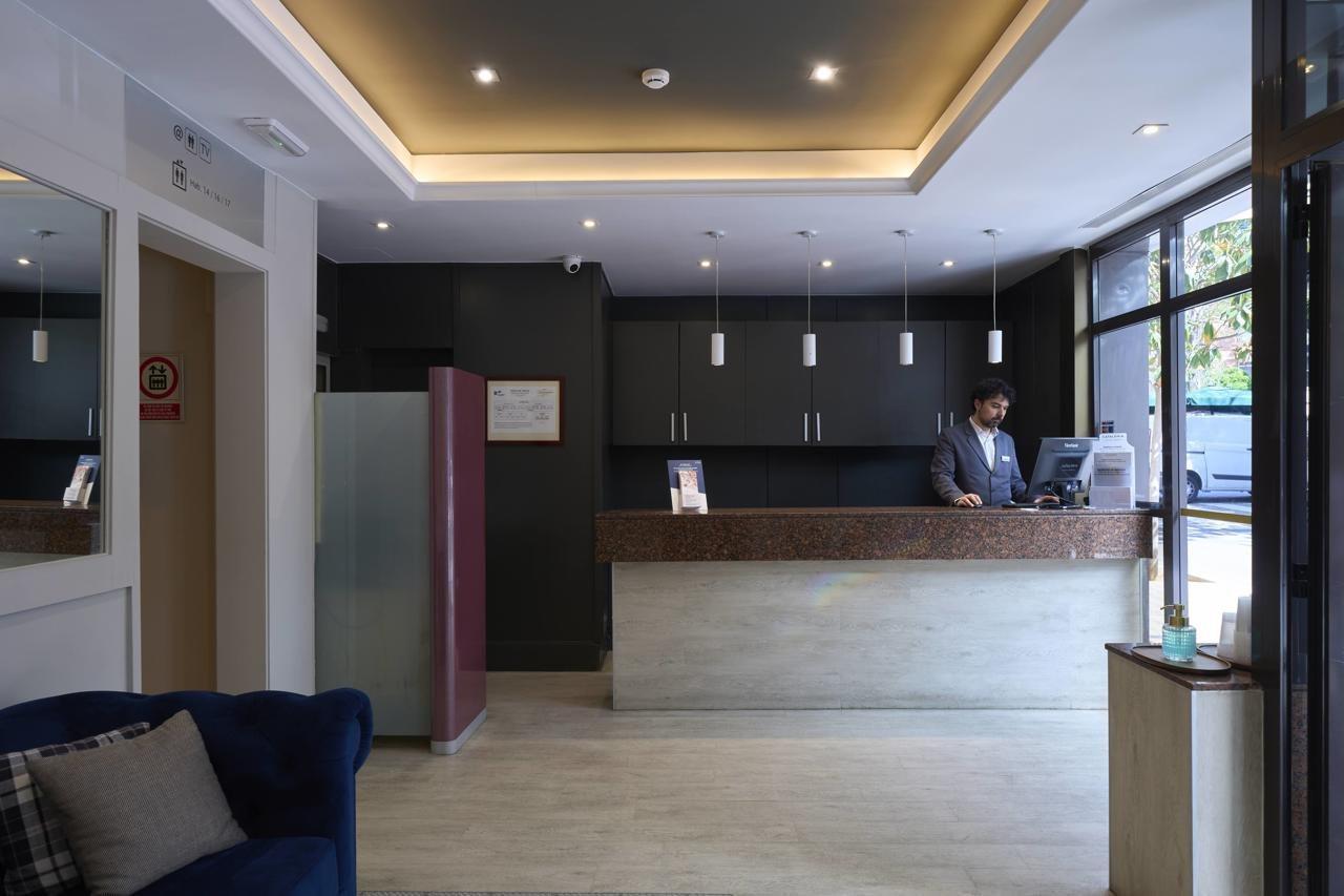 Catalonia Castellnou Hotel Barcelona Kültér fotó
