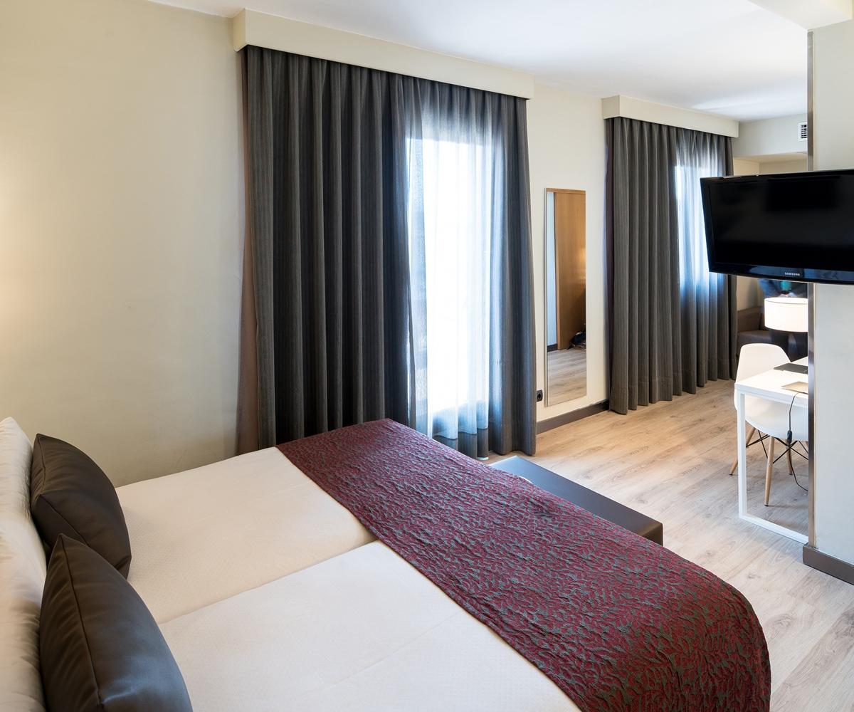 Catalonia Castellnou Hotel Barcelona Kültér fotó