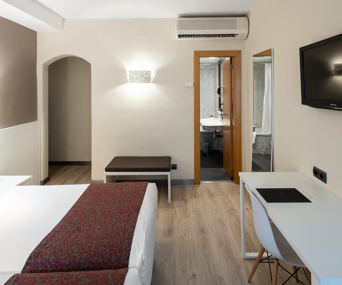 Catalonia Castellnou Hotel Barcelona Kültér fotó
