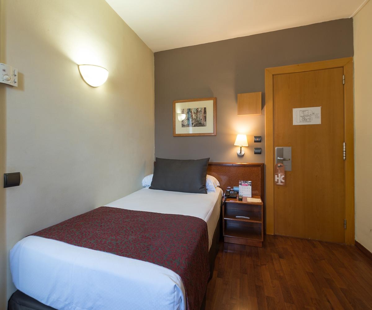Catalonia Castellnou Hotel Barcelona Kültér fotó